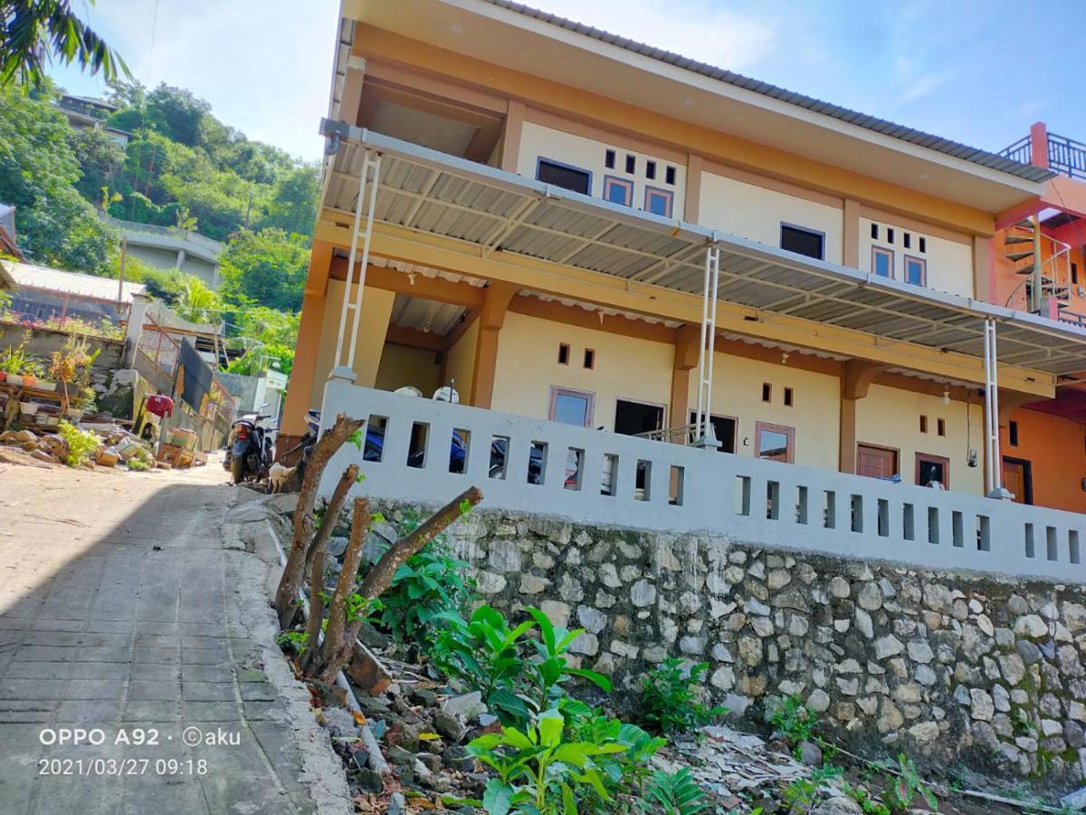 Andira Homestay Labuan Bajo Ngoại thất bức ảnh