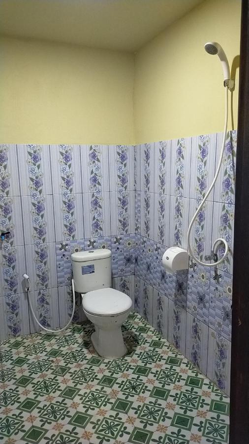 Andira Homestay Labuan Bajo Ngoại thất bức ảnh